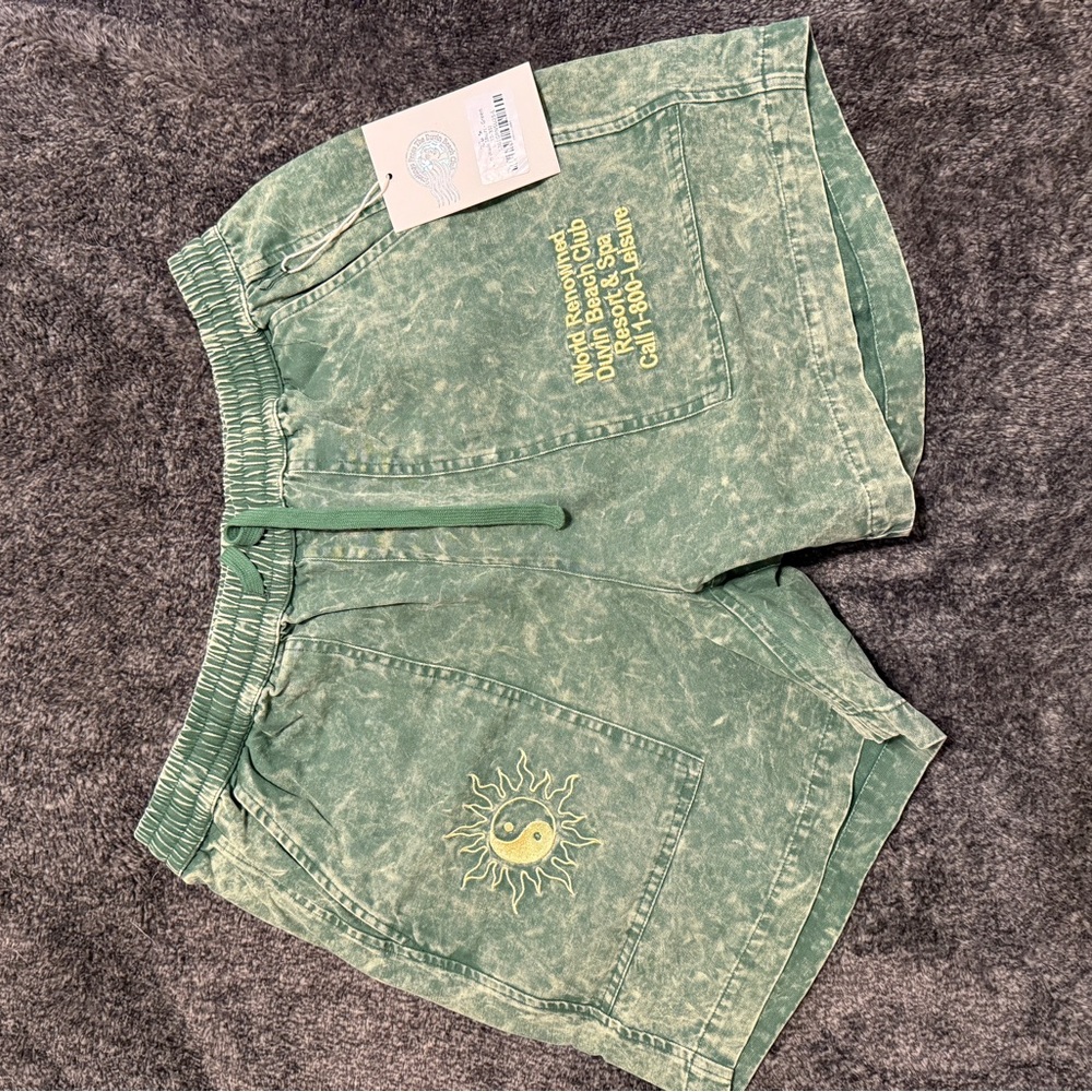 Duvin Design Sun Walk Shorts